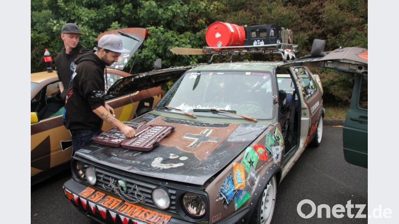 An den &quot;Oldies, aus denen harte Rockmusik dröhnte, gab es immer etwas rumzubasteln Bild: frd