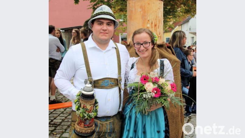 Das neue Oberkirwapaar Fabian Simon und Katrin Justinger. Bild: bjo