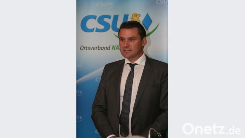 Landrat und Bezirkstags-Direktkandidat Thomas Ebeling hob in seinen Ausführungen bei der Wahlkampfveranstaltung des CSU-Ortsverbandes die positive Entwicklung des Freistaates hervor. Bild: Tietz