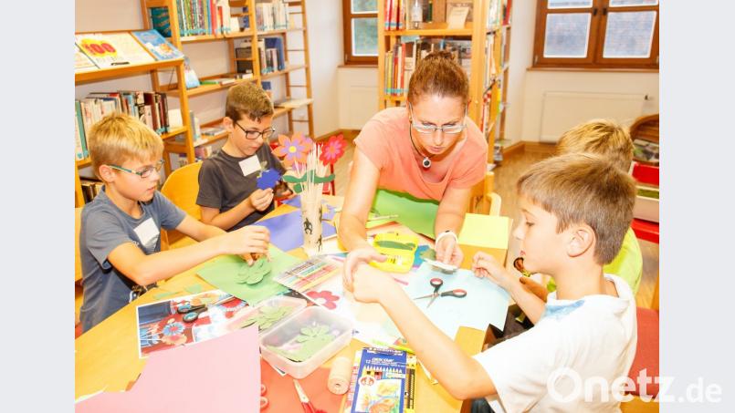 Viel Spaß hatten die kleinen Besucher bei der Lesenacht in der Stadtbücherei. Bild: sus