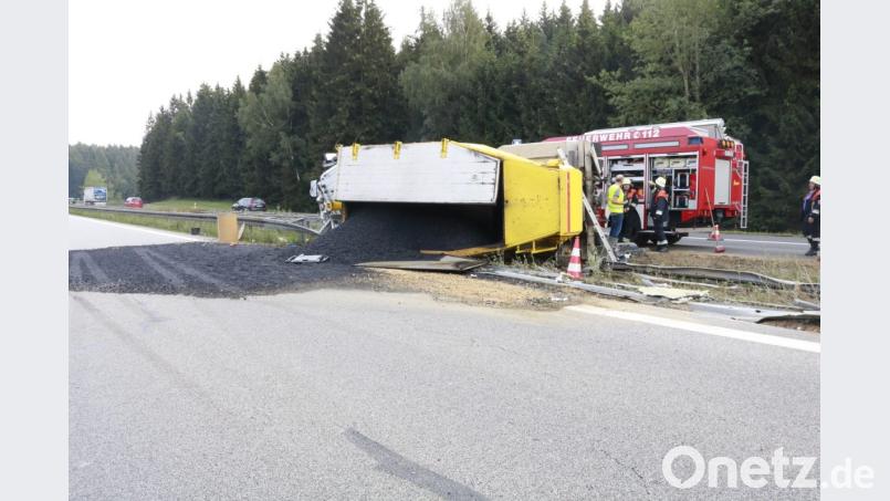 Der Lkw war mit Teer beladen. Bild: jma