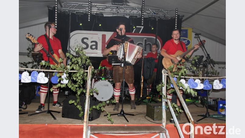 Die Musiker von "SaKrisch" sorgten wieder für gute Stimmung am Abend. Bild: ral