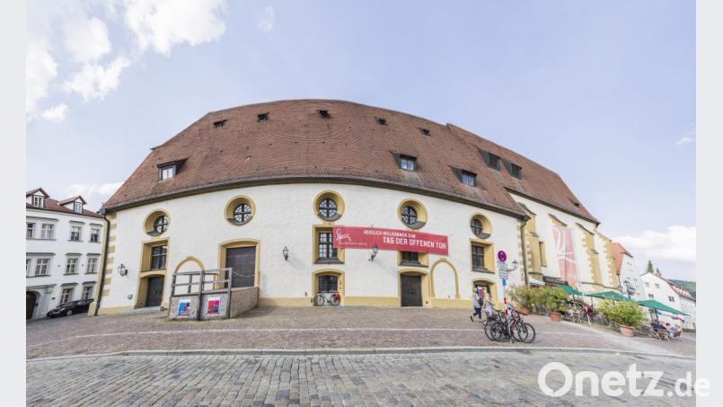 Das Stadttheater öffnet seine Türen. Bild: Benedikt Bockisch