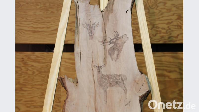 &quot;Der Hirsch in seinen unterschiedlichen Lebensphasen&quot; von Christiane Bartl. Bild: Dagmar Williamson