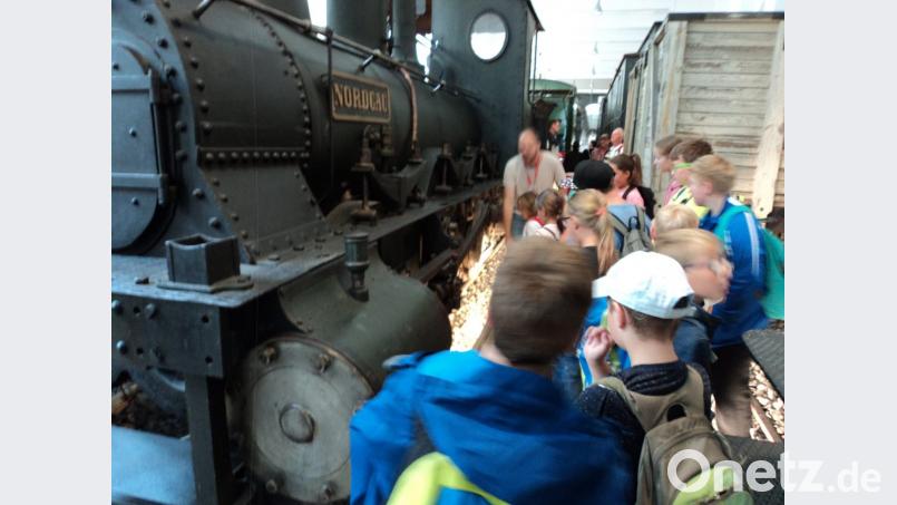 Hautnah bei einer im Ruhestand befindlichen Dampflokomotive Bild: ksi