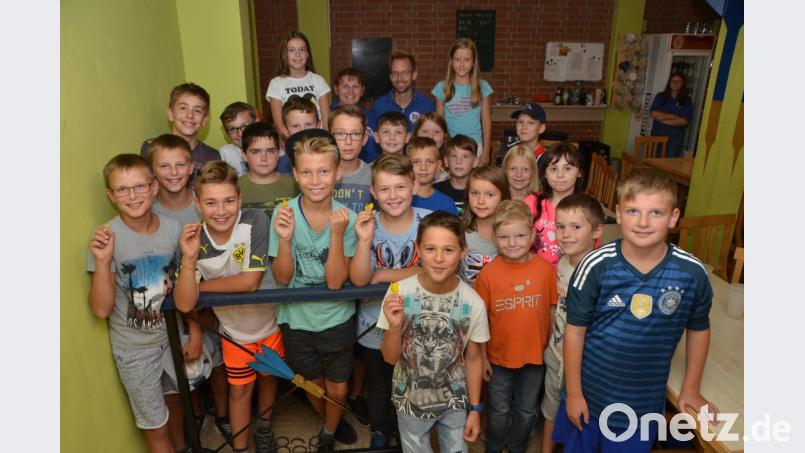 Mit Zielgenauigkeit auf die Spicker-Scheibe zu treffen ist das Schwierigste beim Spicker-Sport. Buben waren bei dieser Veranstaltung deutlich in der Überzahl. Die Mädels überraschten aber mit Treffsicherheit. Bild: dob