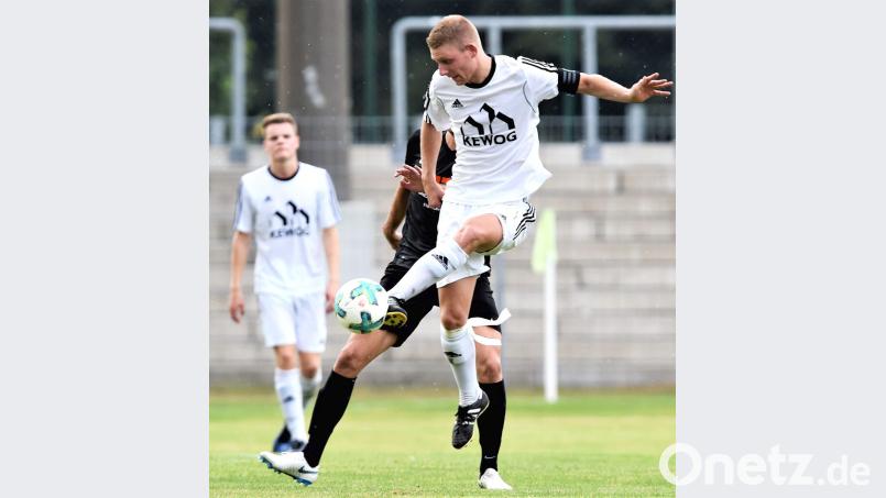 Auch Florian Rupprecht traf zuletzt beim 6:0 im Derby gegen Pfreimd. Am Freitag wollen er und seine Kollegen auf Kareths Höhen nachlegen. Bild: Büttner, Gerhard