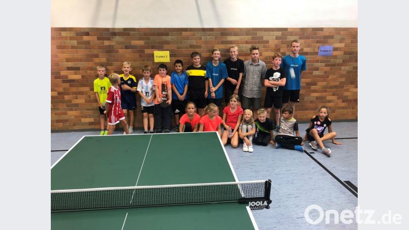 Gut frequentiert war das Schnupperangebot der Tischtennisabteilung des SV Hahnbach. Bild: exb Bild: exb