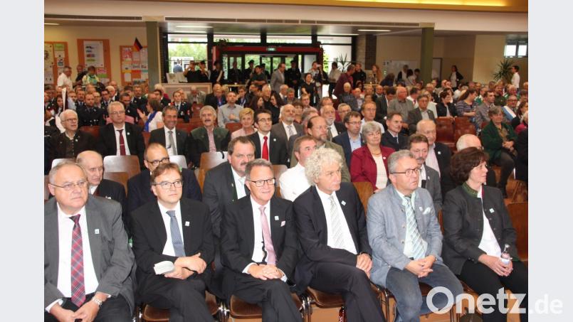 Auch jede Menge Ehrengäste sind gekommen. Bild: kro