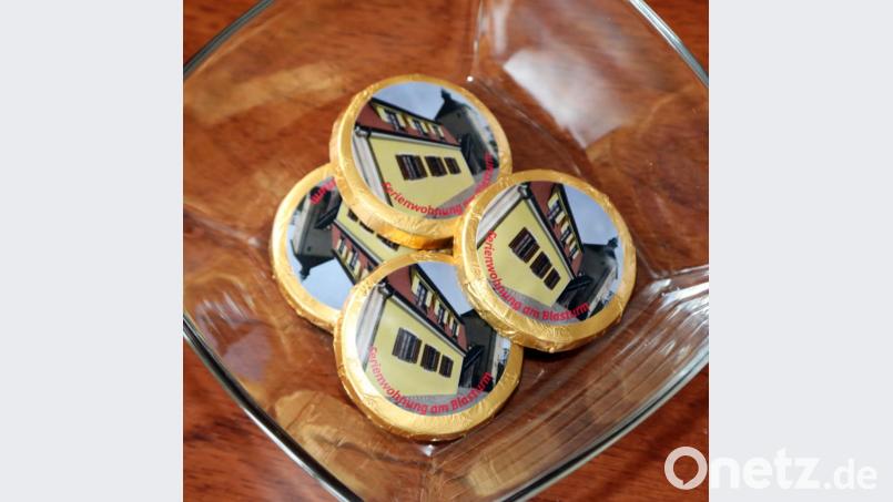 Die Schokoladen mit der Außenfassade laden zum Naschen ein. Die Besucher machen davon gern Gebrauch. Bild:  Gerhard Götz