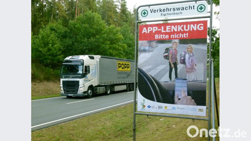 Telefonieren am Steuer kann tödlich sein Bild: rn