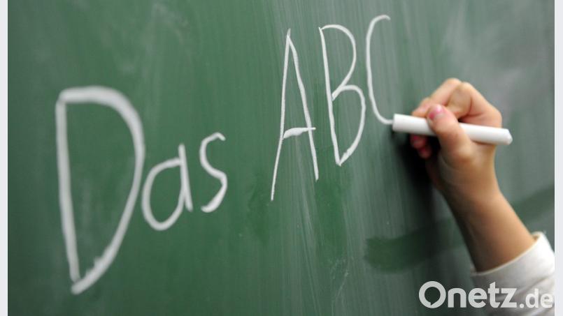 Schulstart an der Grund- und Mittelschule Weiherhammer. Bild: dpa