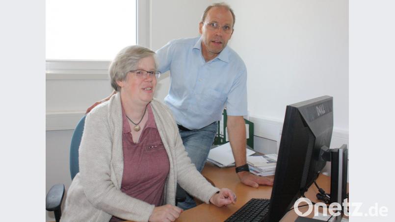 Studiendirektorin Dr. Christine Paschen hat bereits ihr neues Büro bezogen und plant zusammen mit Schulleiter Ludwig Pfeiffer für das neue Schuljahr. Bild: lg