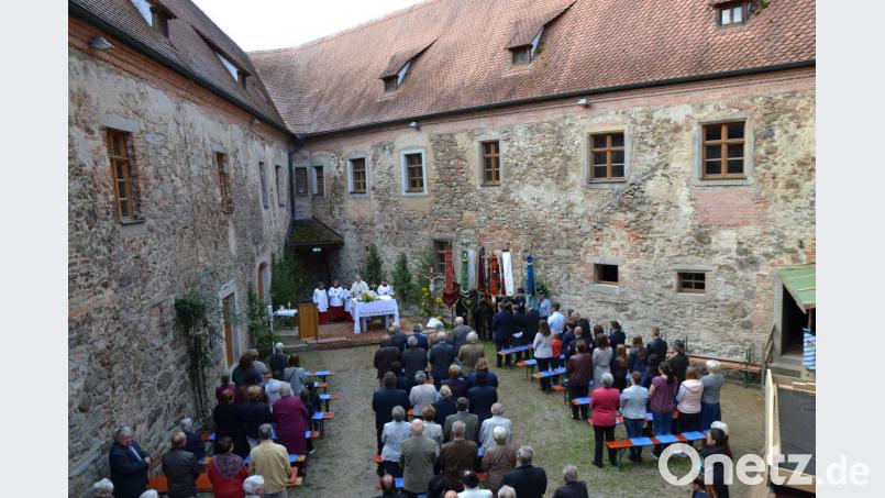 Pfarrer Josef Most hielt den Festgottesdienst zum Abschluss der 30-jährigen Restaurierungsarbeiten. Bild: gi
