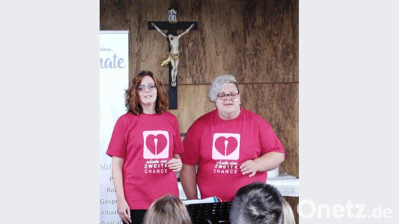 Für die Typisierung in Ebnath gestaltete das Duo "Soulmate" ein besonderes Benefiz-Konzert in der Christuskirche in Neusorg. Bild: ld
