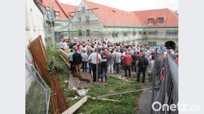 Viele Interessierte informierten sich am &quot;Tag des offenen Denkmals&quot; über die Sanierungsarbeiten im Mühlenviertel-Areal des Klosters. Bild: kgg