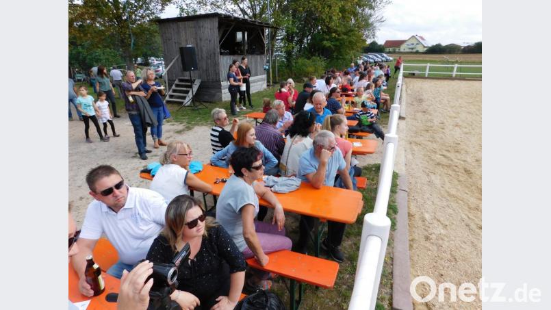 Anmerksam verfogen die Zuschauer die Vorführungen. Bild: hai