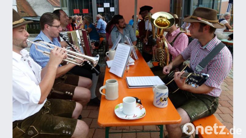 "Die Biersejder" sorgten für die passende musikalische Unterhaltung. Bild: bgl