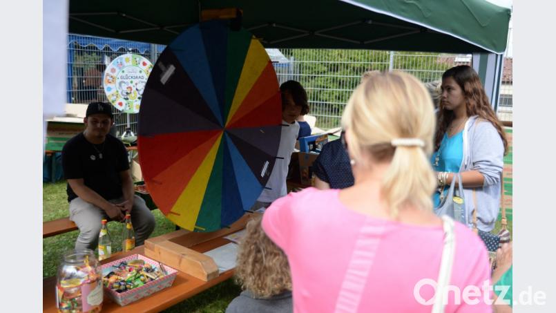 Beim Glücksrad gibt es was zu gewinnen. Bild: brü