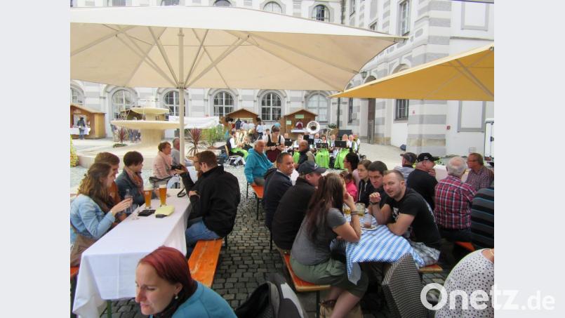 Viele Besucher kamen zur Feier des 10-jährigen Bestehens des klösterlichen Gästehauses St. Joseph. Bild: kgg