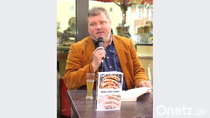 Fabian Borkner stellte seinen zweiten Kriminalroman vor. Bild: Hirsch