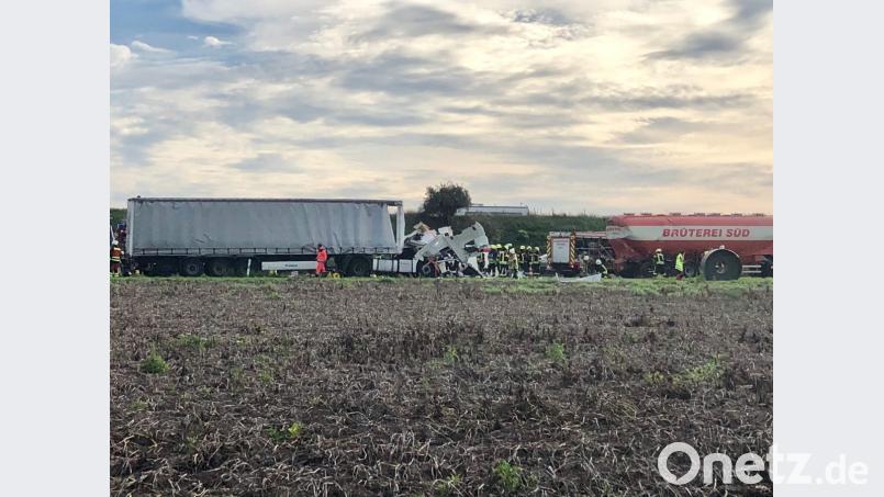Auf der A3 zwischen Rosenhof und Neutraubling hat sich ein schwerer Unfall ereignet. Bild: Alexander Auer