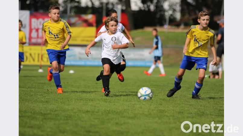 E-Junioren SG Rieden/Vilshofen (in weiß) gegen SV Leonberg 2:1 Bild: riw