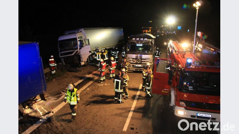 Auf der A3 bei Wörth an der Donau kam es am Montag zu einem zweiten schweren Unfall. Bild: Alexander Auer