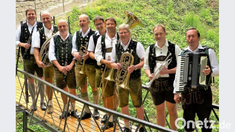 Die Kapelle „d’ Ochsentreiber“ spielt am Samstag im Turmrestaurant Obermeier bayerische Tanzbodenmusik. Bild: ame