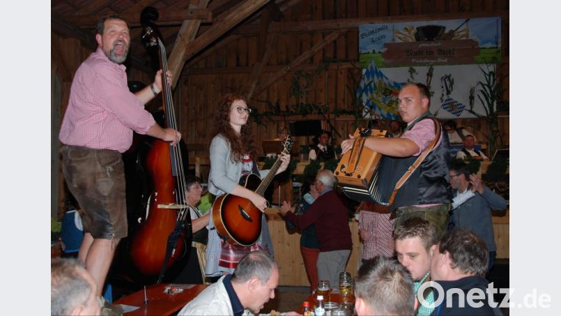 Vier Gruppen werden zur „Muse am Stodl“ am 22. September aufspielen. Mit dabei die „Z’s“, die im Vorjahr die Stimmung anheizten. Bild: Portner