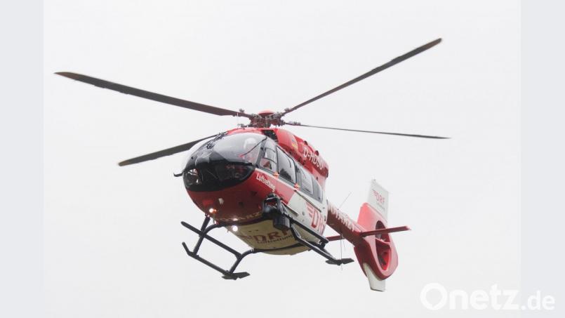 Ein Rettungshubschrauber brachte das schwer verletzte Kind ins Unfallkrankenhaus Murnau. Bild: Julian Stratenschulte/dpa (Archiv)