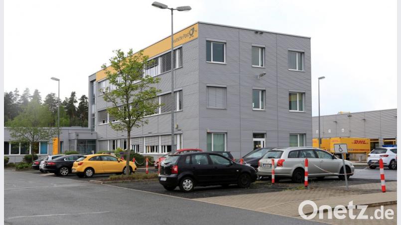 Die Philatelie im Gewerbegebiet Weiden-West wird weiterhin die Versandstelle für Silbermünzen beherbergen. Das ist das erfreuliche Ergebnis von jahrelangen Verhandlungen. Bild: Gerhard Götz