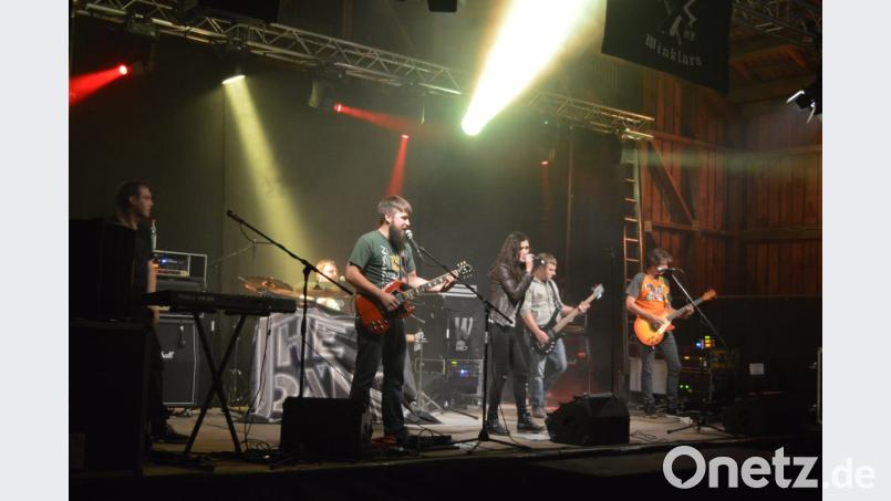 &quot;The Bänd&quot; überzeugte mit gewohnter Qualität und stellte ihr neues Mitglied Susanne Hutzler (Mitte) vor. Bild: bej