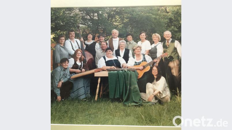 Die Leidenschaft für Musik verbindet die Mitglieder des Zitherklubs. Bild: ads