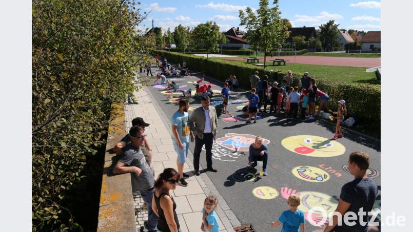 Die Emojis sollen einen sicheren Start ins Schuljahr garantieren. Bild: sne