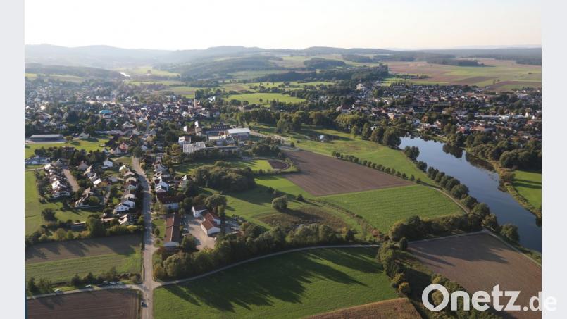 Gleich nach dem Start bietet sich ein toller Blick auf Nittenau. Bild: Gerhard Götz