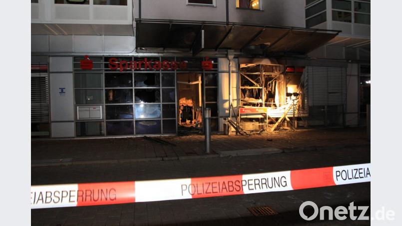 Brand in einer Sparkasse in Regensburg. Bild: Alexander Auer