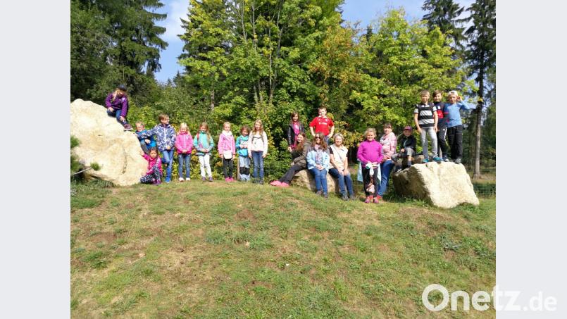 Nach dem Besuch des Wildparks ist ein Gruppenfoto Pflicht. Bild: fpoz