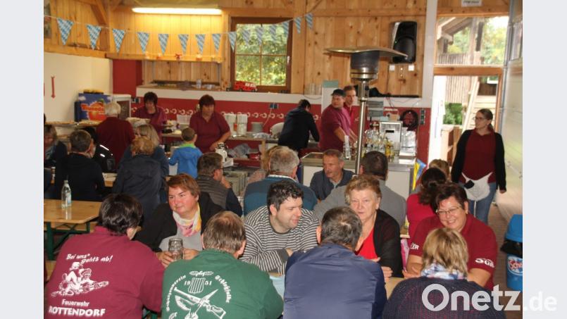 Viele Gäste und eine gute Stimmung. Bild: frd