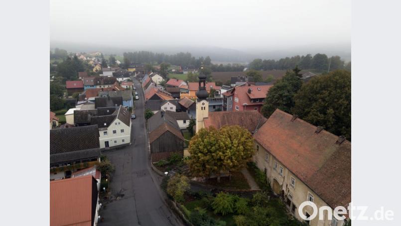 Der Schlossplatz und die Karl-von-Korb-Straße sollen im Maßnahmen-Paket 1 auf Vordermann gebracht werden. Bis 2020 ist Baubeginn. Bild: dtr