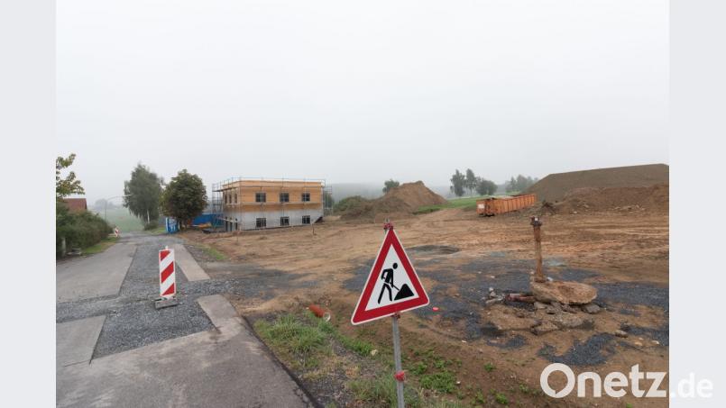 Der Stadtrat beschließt, dass die Straßen im Thanhausener Baugebiet so heißen, wie die bestehende Straße: „Am Rohrbrunnen“. Bild: dtr