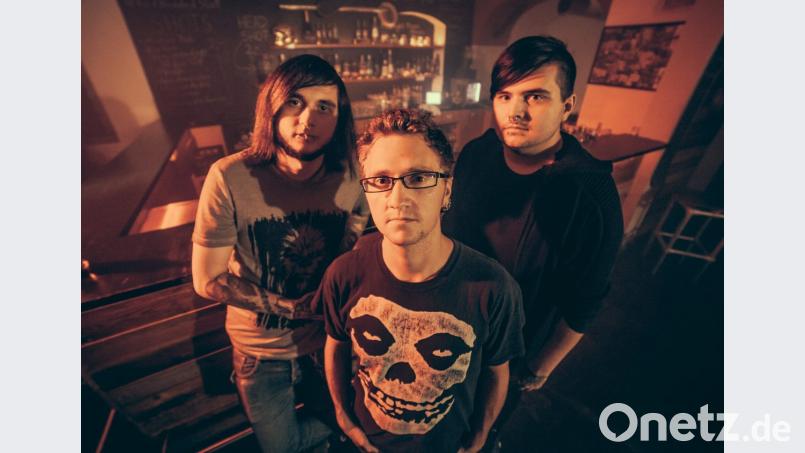 &quot;Raveslut&quot; aus Regensburg bringen ihren Punk mit in den Jugendtreff. Bild: exb