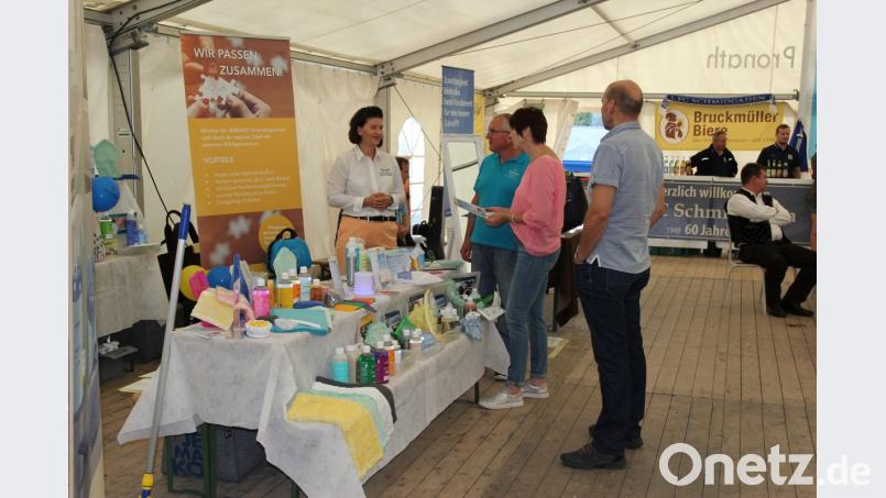 Die erste Auflage der Gewerbeschau war ein Erfolg: Mehr als die erwarteten 5000 Besucher informierten sich an den einzelnen Ständen. Bild: ral