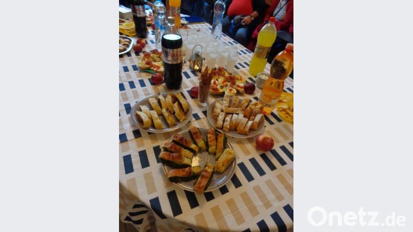 Reichlich gedeckter Tisch beim Strudelfest Bild: eib