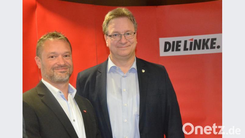 Ali Zant (links) und MdB Ralph Lenkert, umweltpolitischer Sprecher der Fraktion Die Linke, sprechen sich gegen den Bau von Monstertrassen aus und favorisieren verknüpfte Energieversorgungssysteme auf regionaler Ebene. Bild: Kunz