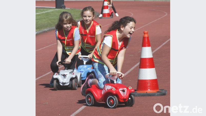 Bobbycar-Wettrennen machen immer wieder Spaß. Bild: Hirsch