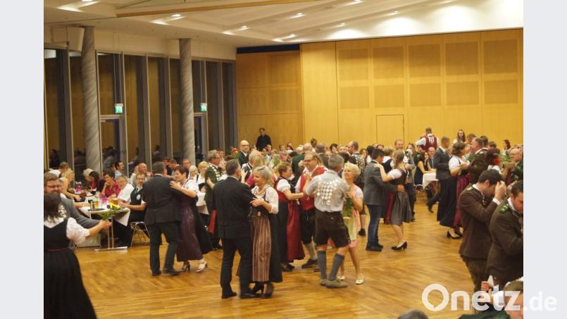 Tracht gehört zum Gauball Bild: arw