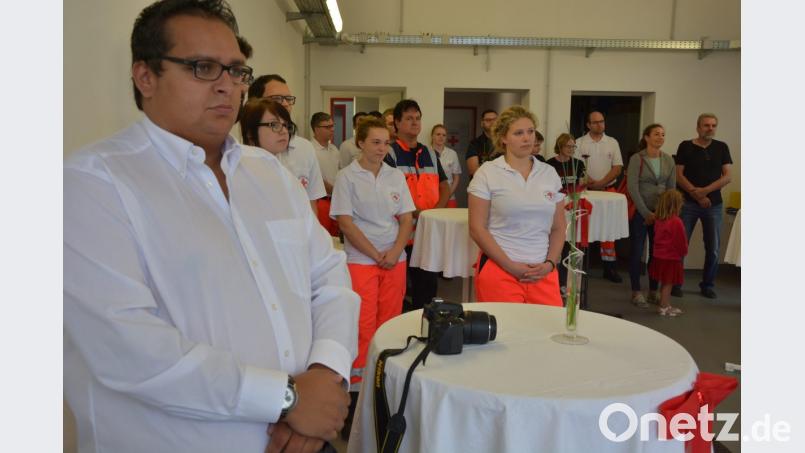 Auf viele hauptberufliche und ehrenamtliche Hilfskräfte baut die BRK-Rettungswache Mitterteich. Sie sind an 365 Tagen das ganze Jahr für Menschen in Not da. Bild: jr