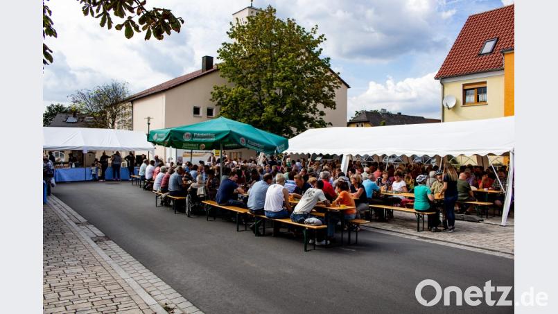 Wieder ein voller Erfolg: Das Backofenfest der Freien Wähler. Bild: whw