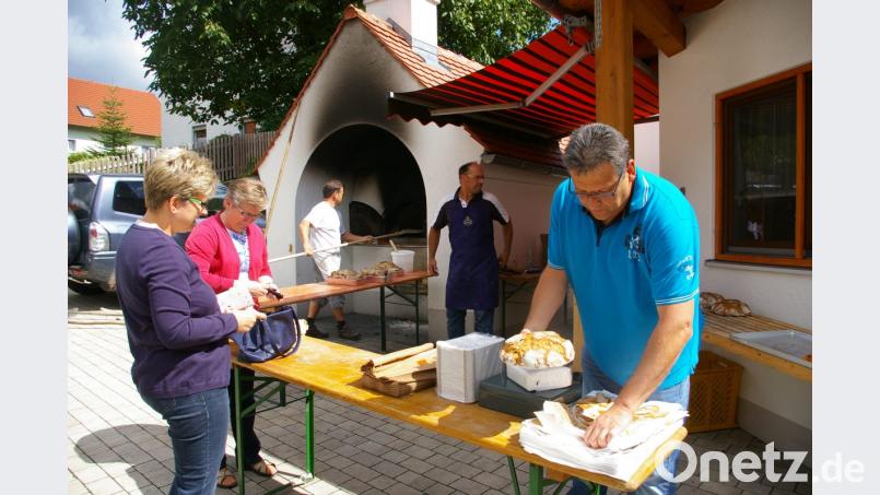 Der monatliche Backtag erfreut sich großer Beliebtheit auch weit über die Grenzen der Gemeinde Gleiritsch hinaus Bild: sgs